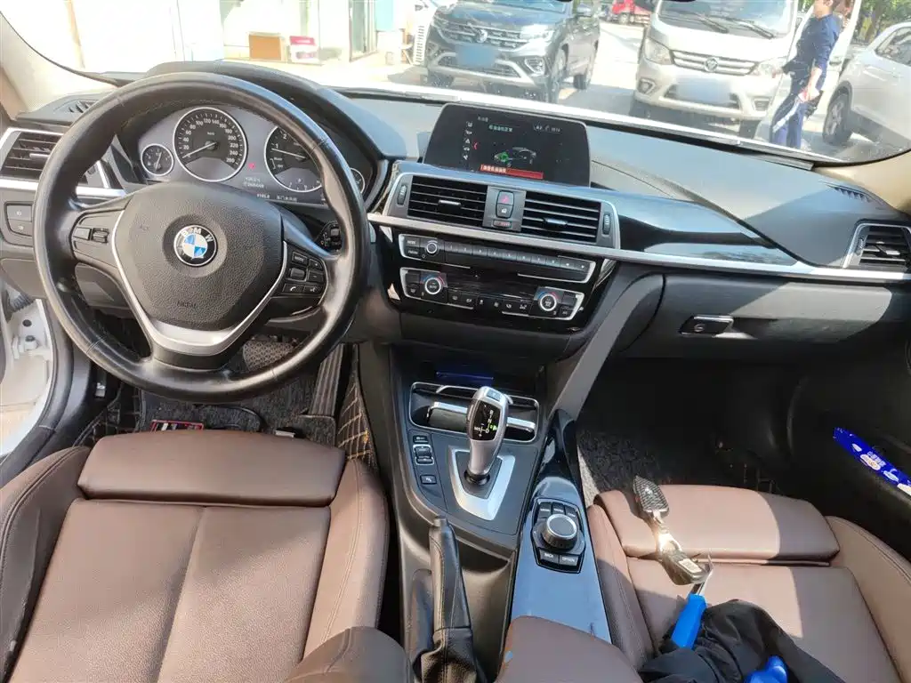BMW 3 Series 2018 320Li Fashion Style фото 10
