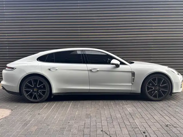 Porsche Panamera 2023 Panamera 4 Executive Long Wheelbase 2.9T — фото 5