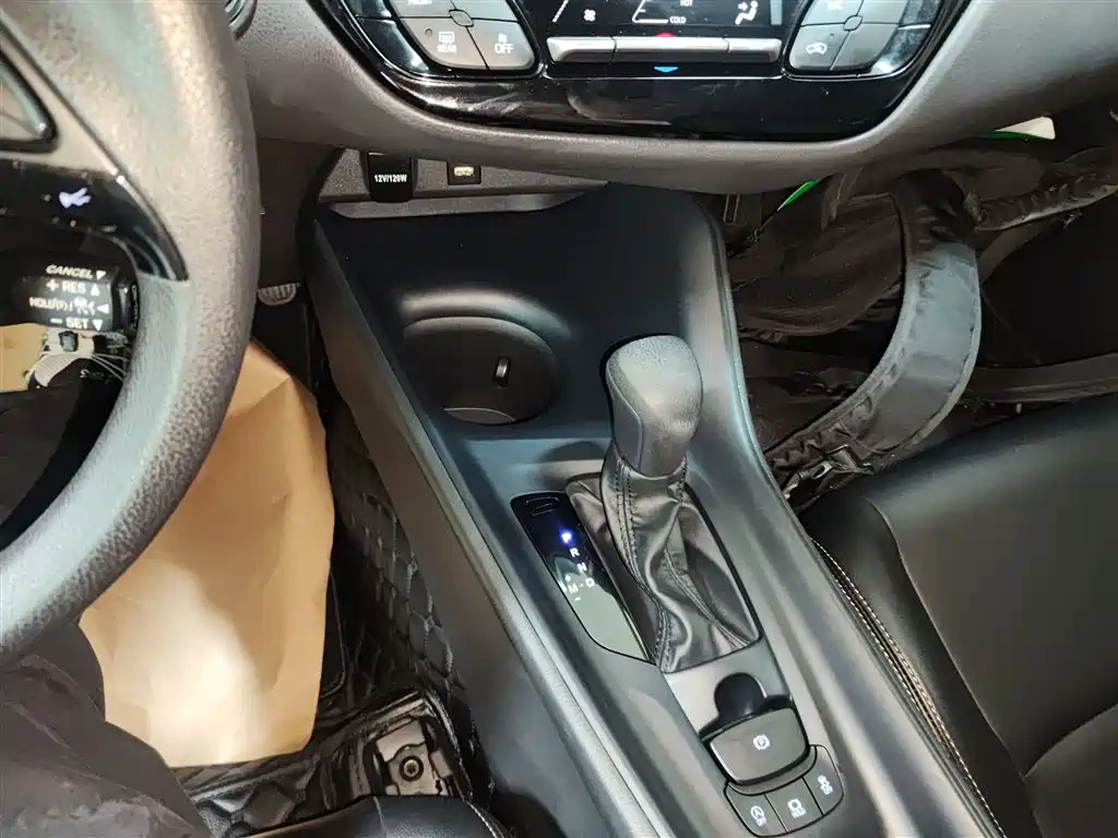 Toyota IZOA 2021 2.0L Yixiang Edition фото 14