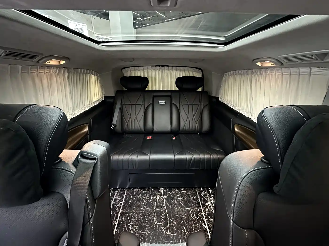 Mercedes-Benz V-Class 2022 V 260 L Long Wheelbase Luxury Edition фото 22