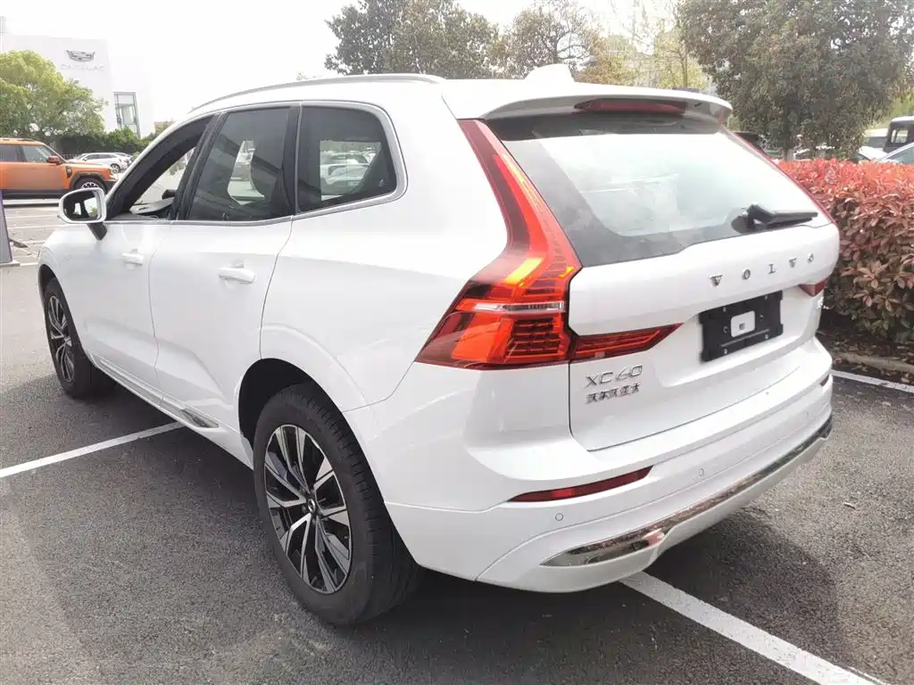 Volvo XC60 2025 2025 B5 AWD Smart Elite Luxury Edition
