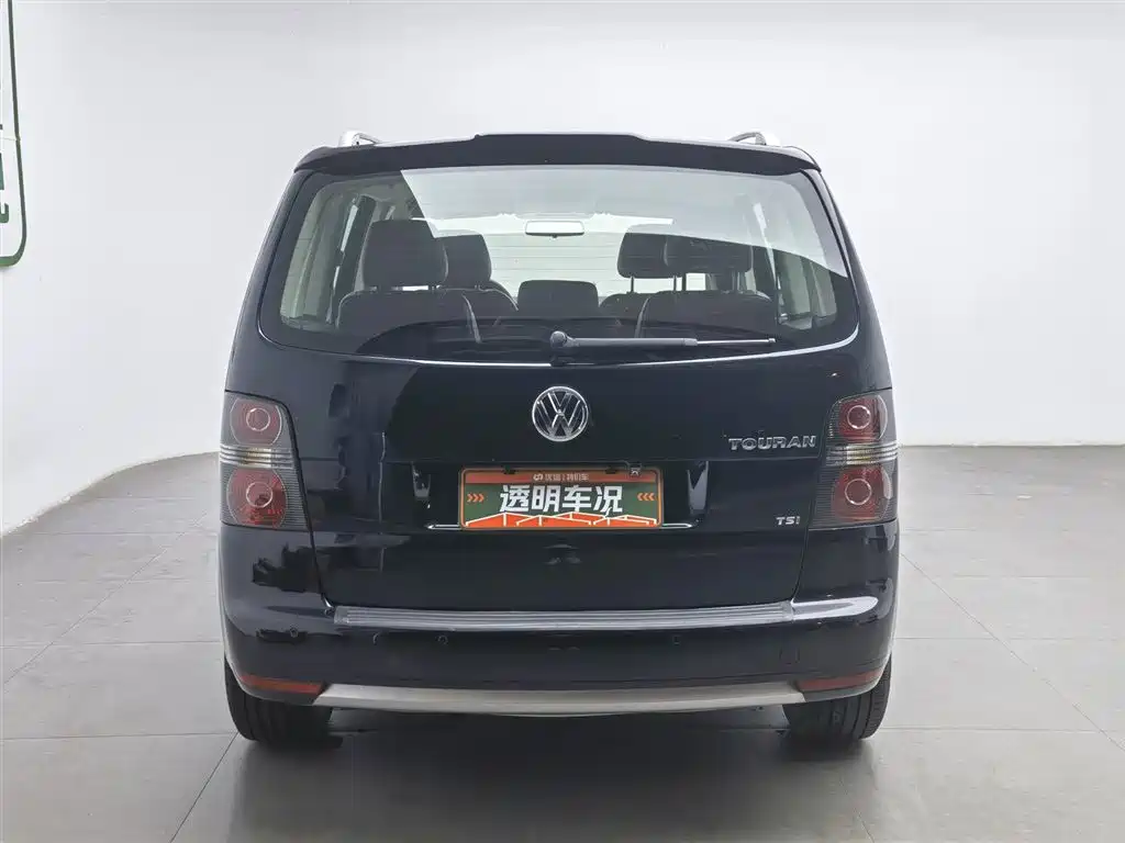 Volkswagen Touran 2015 1.4T Manual Trend Edition 5-seater фото 4