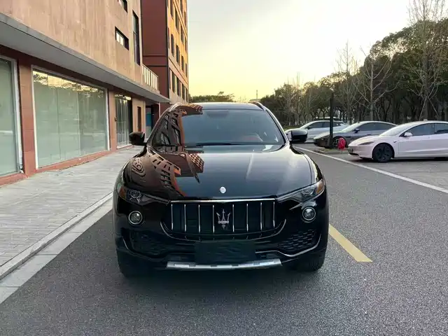MASERATI LEVANTE