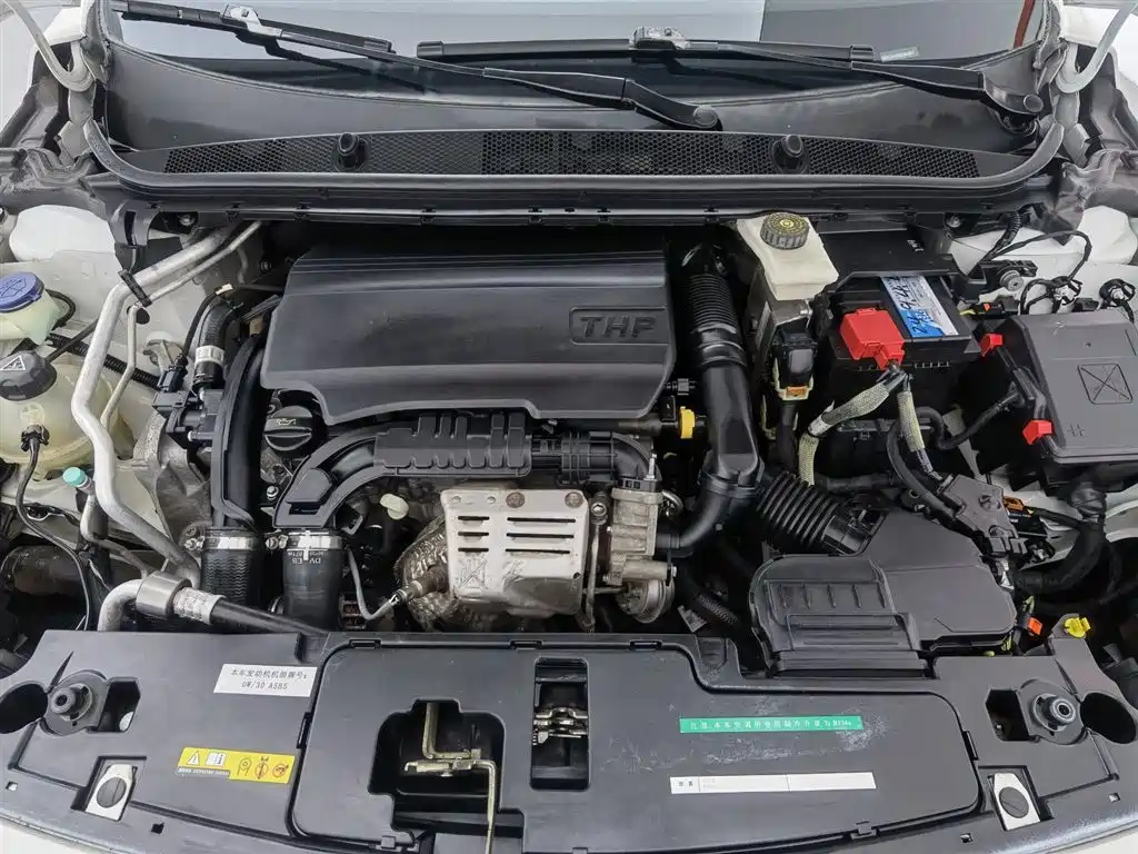 Peugeot 408 2015 Model 1.2T Automatic Luxury Edition фото 6