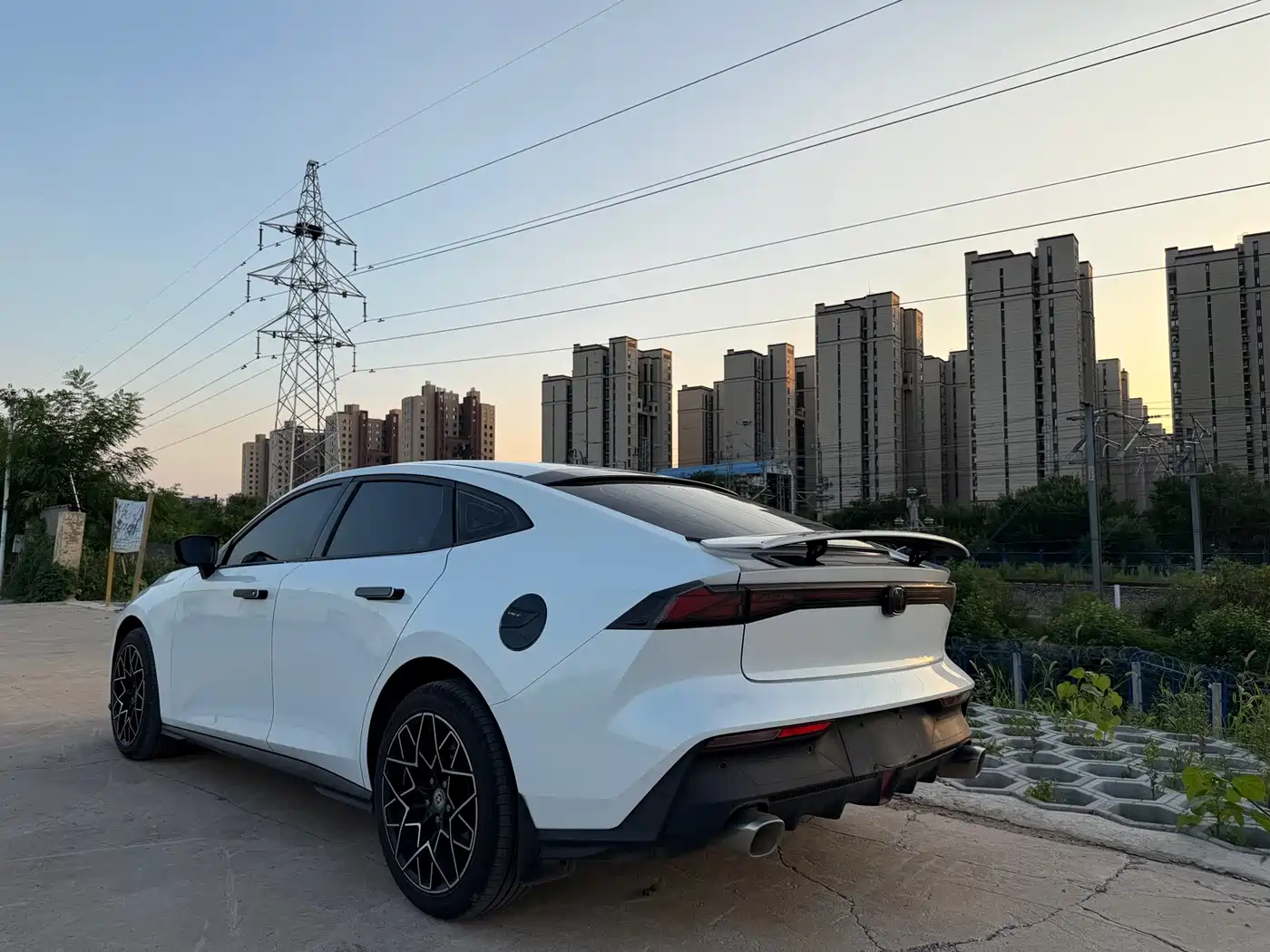 Changan UNI-V iDD 2023 2023 ZhiDian iDD 1.5T 113km Smart Fun Edition