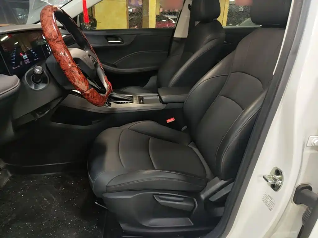 Roewe i5 2025 2023 1.5L CVT Luxury Edition