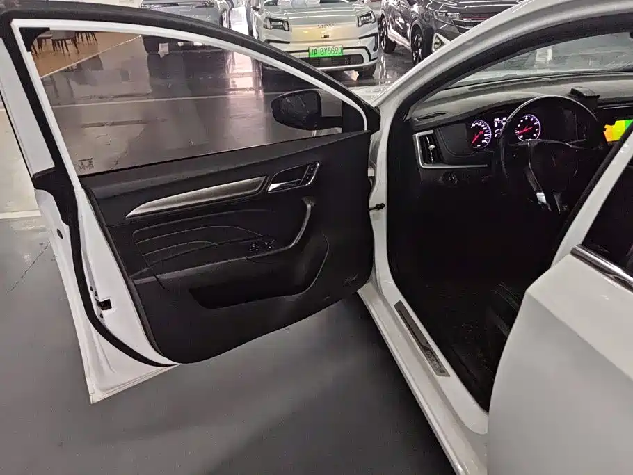 Roewe i6 2019 2018 20T Automatic Flagship Edition