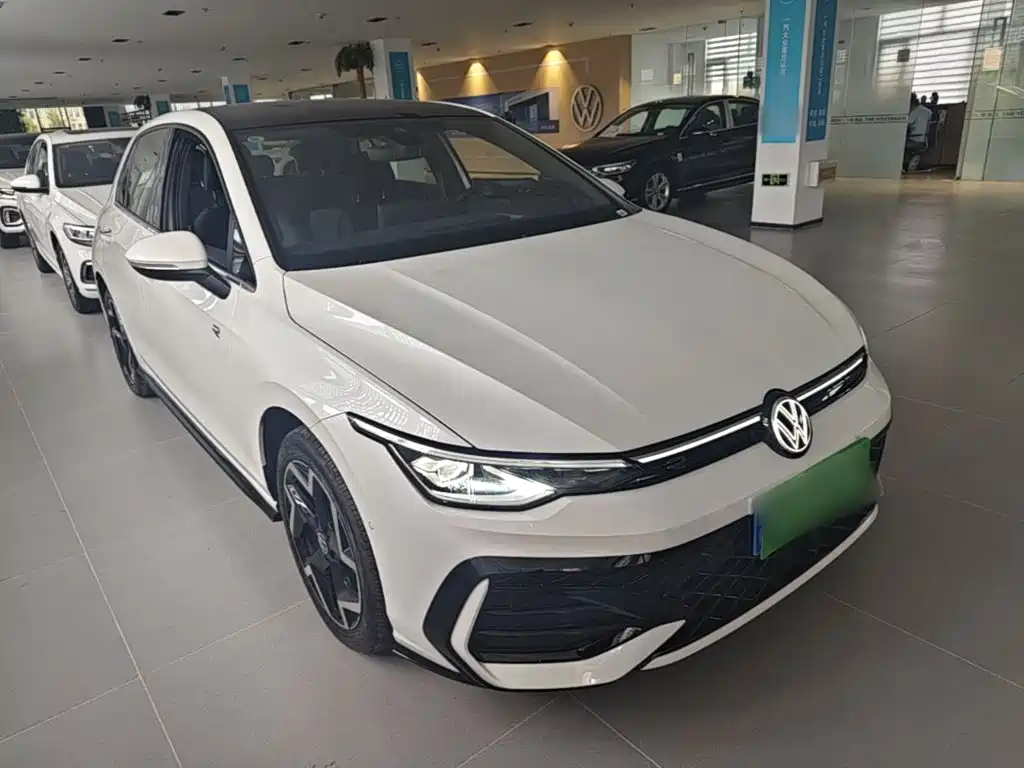 2025 Volkswagen Golf