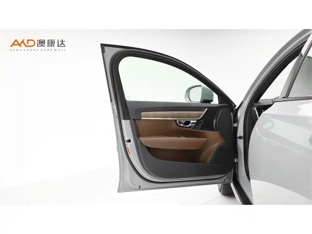 Volvo V90 2024 2025 Cross Country B5 AWD Smart Elite Edition