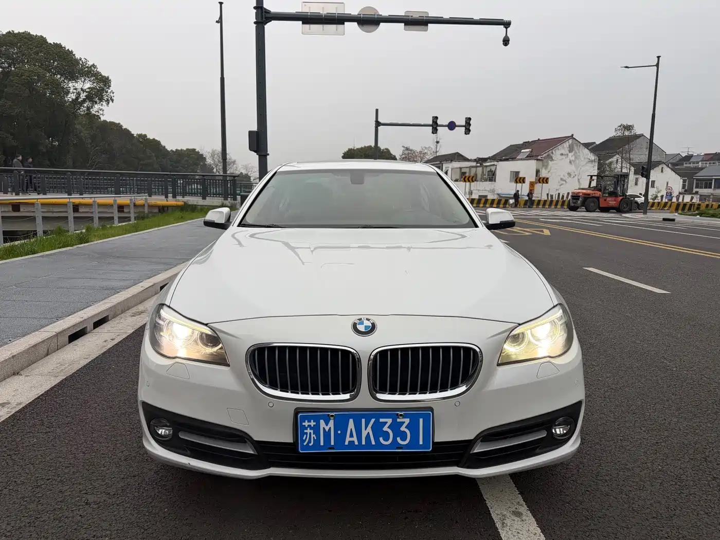 BMW 5 Series 2017 525Li Leading Edition фото 2