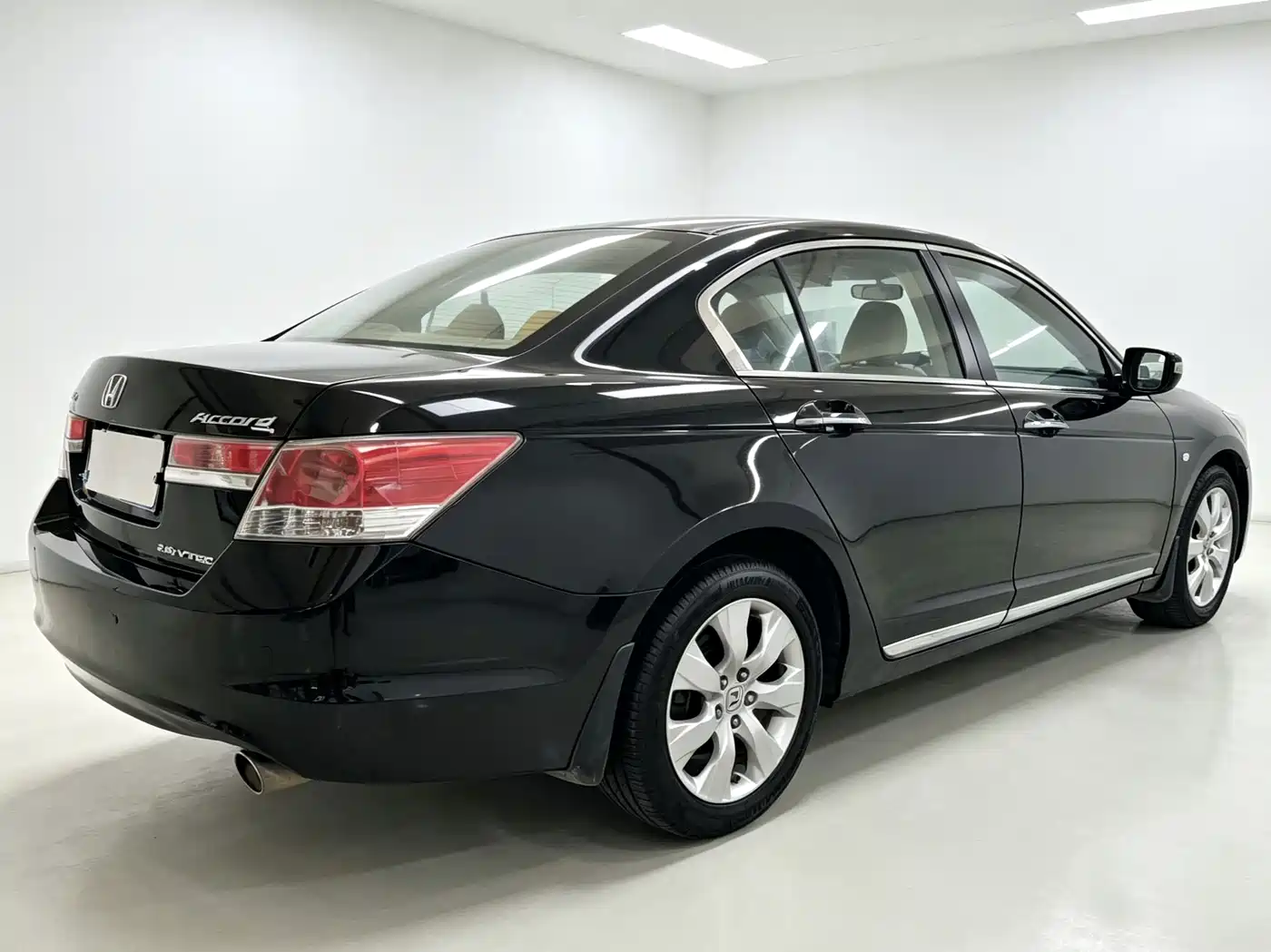 Фото 11 - Honda Accord