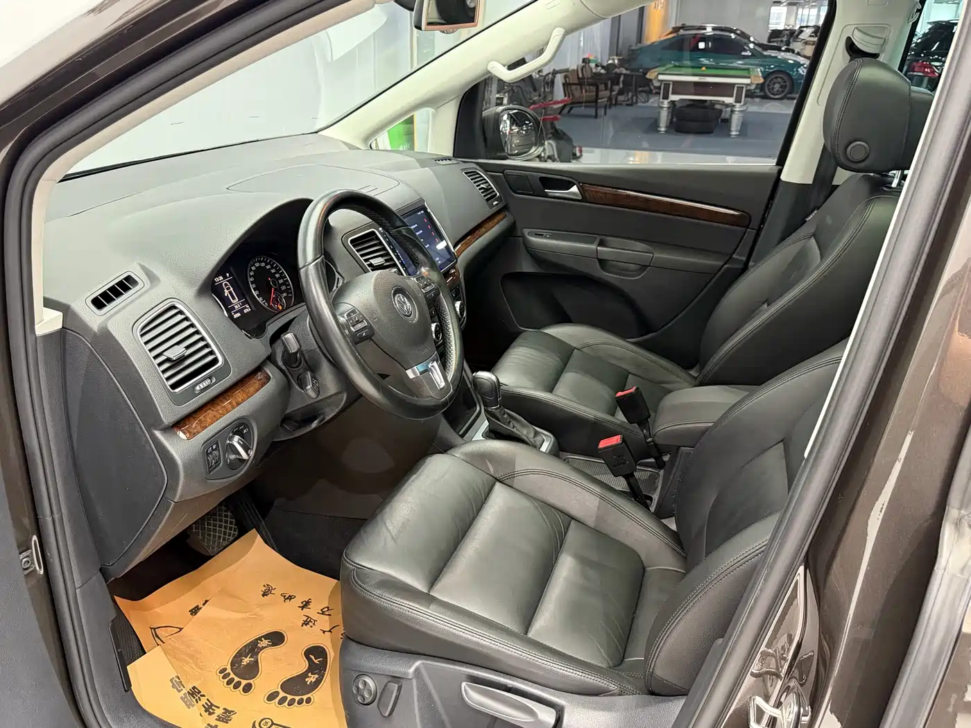 Volkswagen Sharan 2013 1.8TSI Comfort фото 5