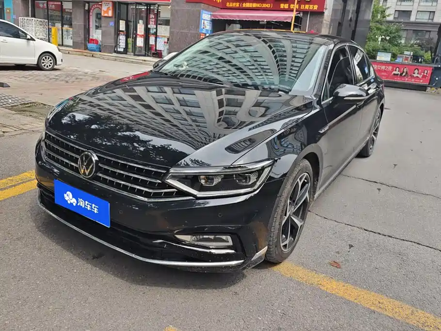 Volkswagen Magotan 2023 Model 2 Million Commemorative Edition 330TSI DSG Luxury