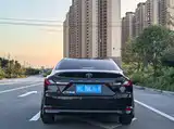 Фото 5 - Toyota Camry