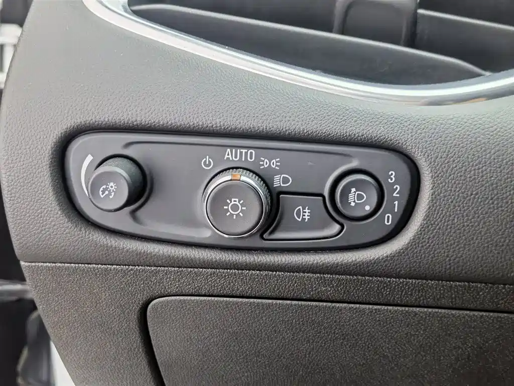 Chevrolet Malibu XL 2016 1.5T Dual-Clutch Ruichi Edition фото 21