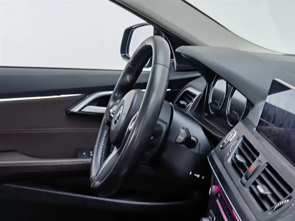 BMW 1 Series 2020 Model 120i M Sport Package фото 22