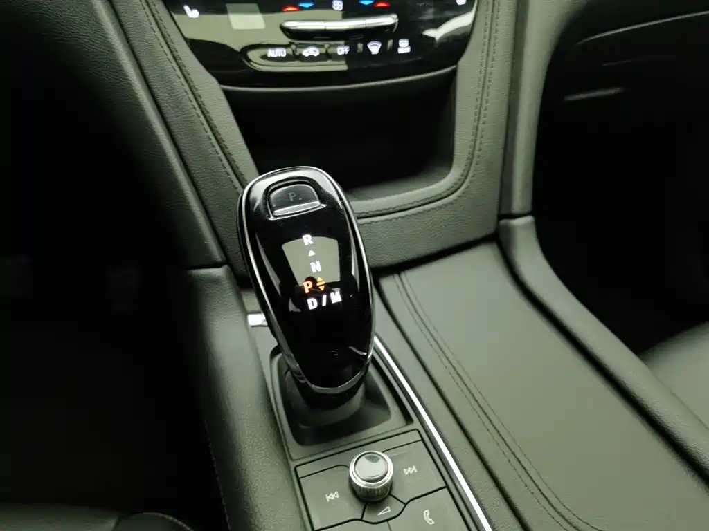 Cadillac XT5 2022 2.0T 4WD Trend Edition фото 13