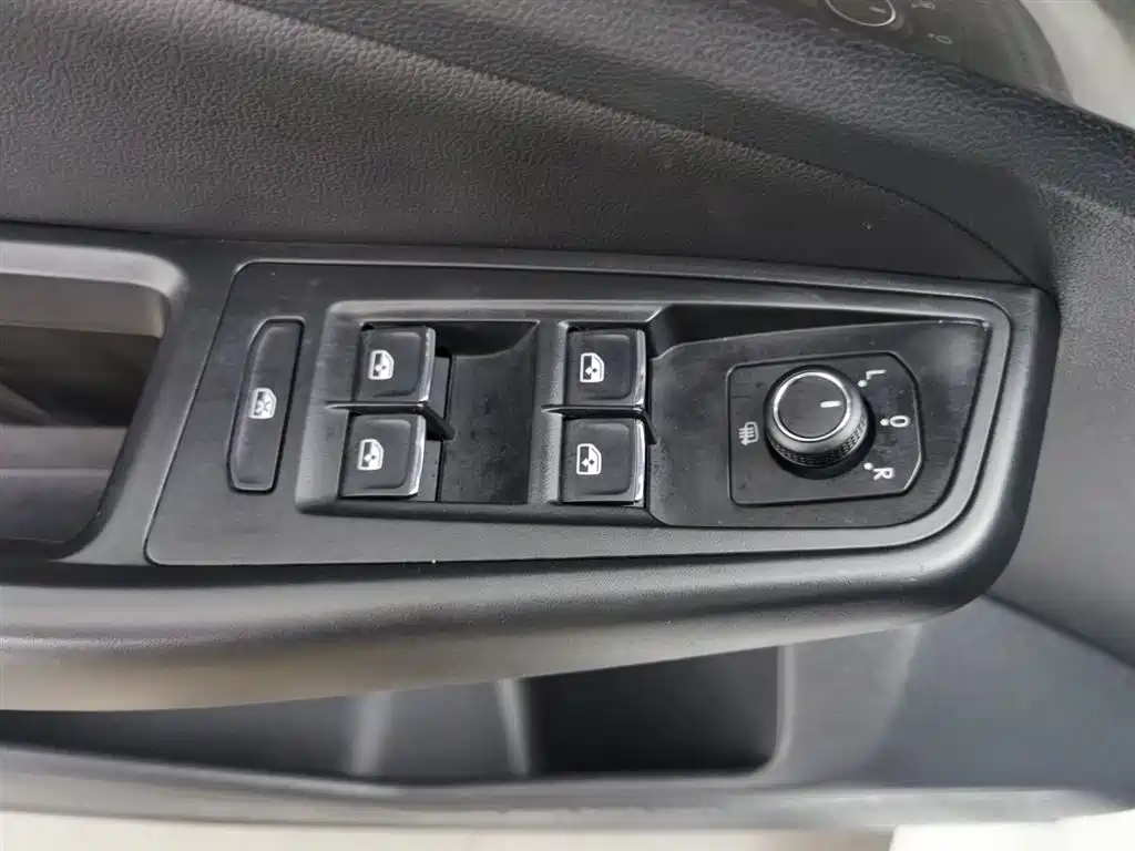 Volkswagen Bora 2019 Facelift 280TSI DSG Elite China VI фото 9