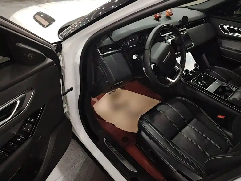 Фото 16 - Land Rover Range Rover Velar