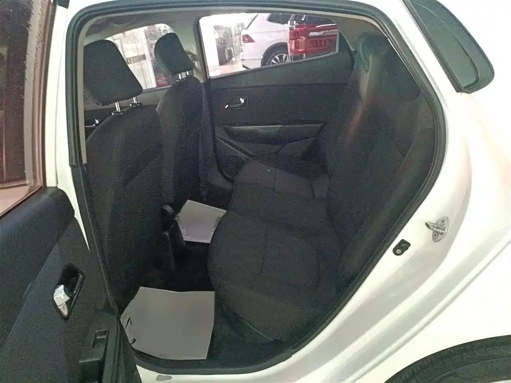 Kia K2 2012 Sedan 1.4L AT GLS Commemorative Edition фото 17