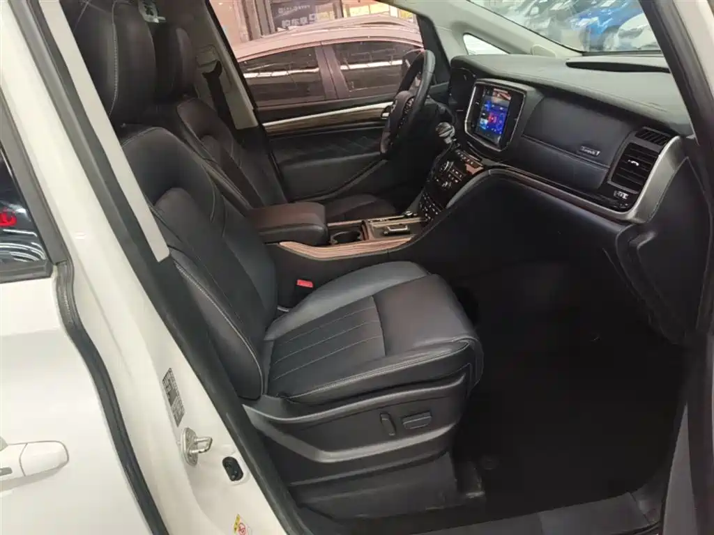 GAC Trumpchi Trumpchi M8 2018 320T Flagship Edition фото 25