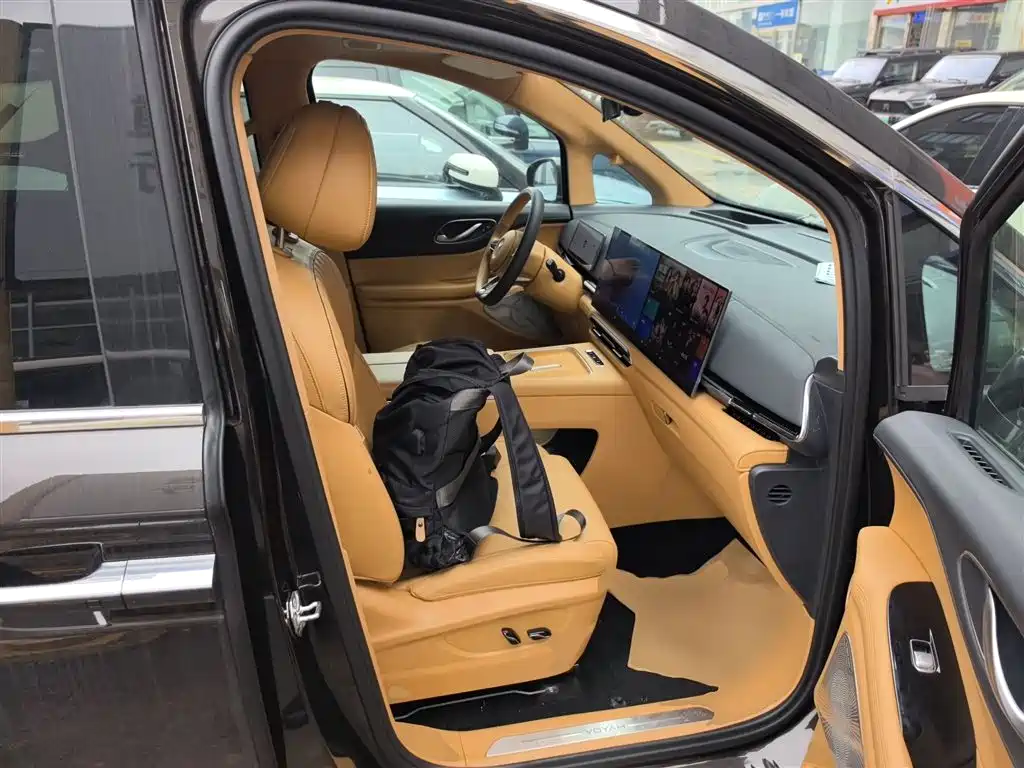 Voyah Auto Voyah Dreamer 2025 PHEV AWD Flagship Kunpeng Edition фото 25