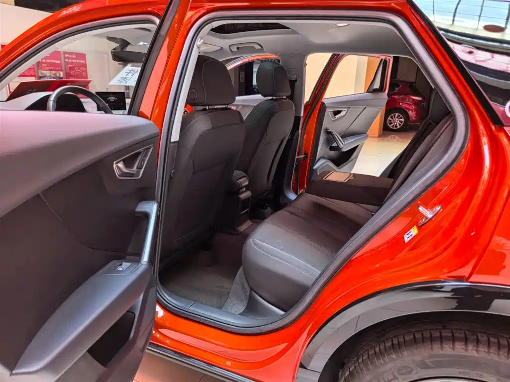 Audi Q2L 2018 35 TFSI Launch Exclusive Edition China VI фото 7