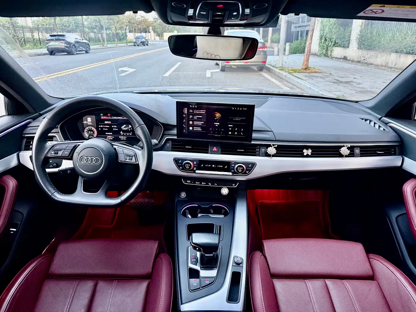 Audi A4L 2021 40 TFSI Premium Life Edition фото 9