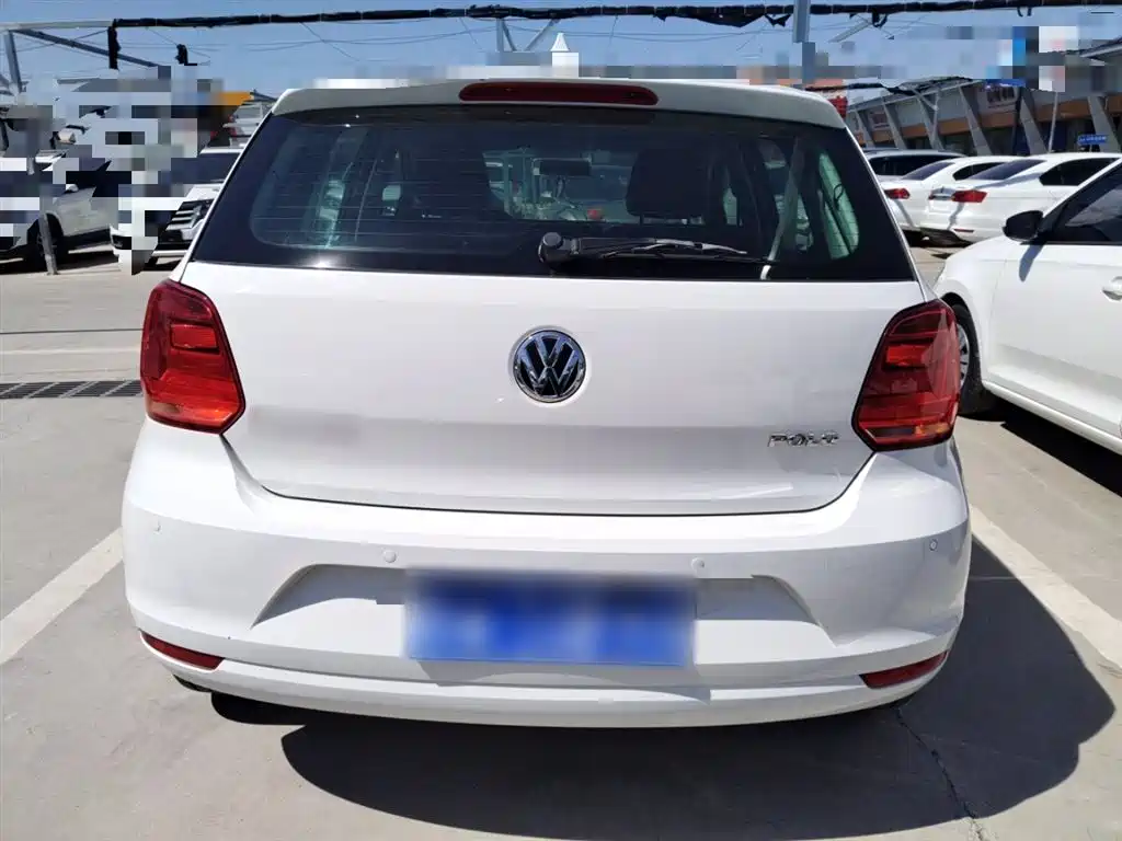 Volkswagen Polo 2016 1.4L Automatic Trend фото 6