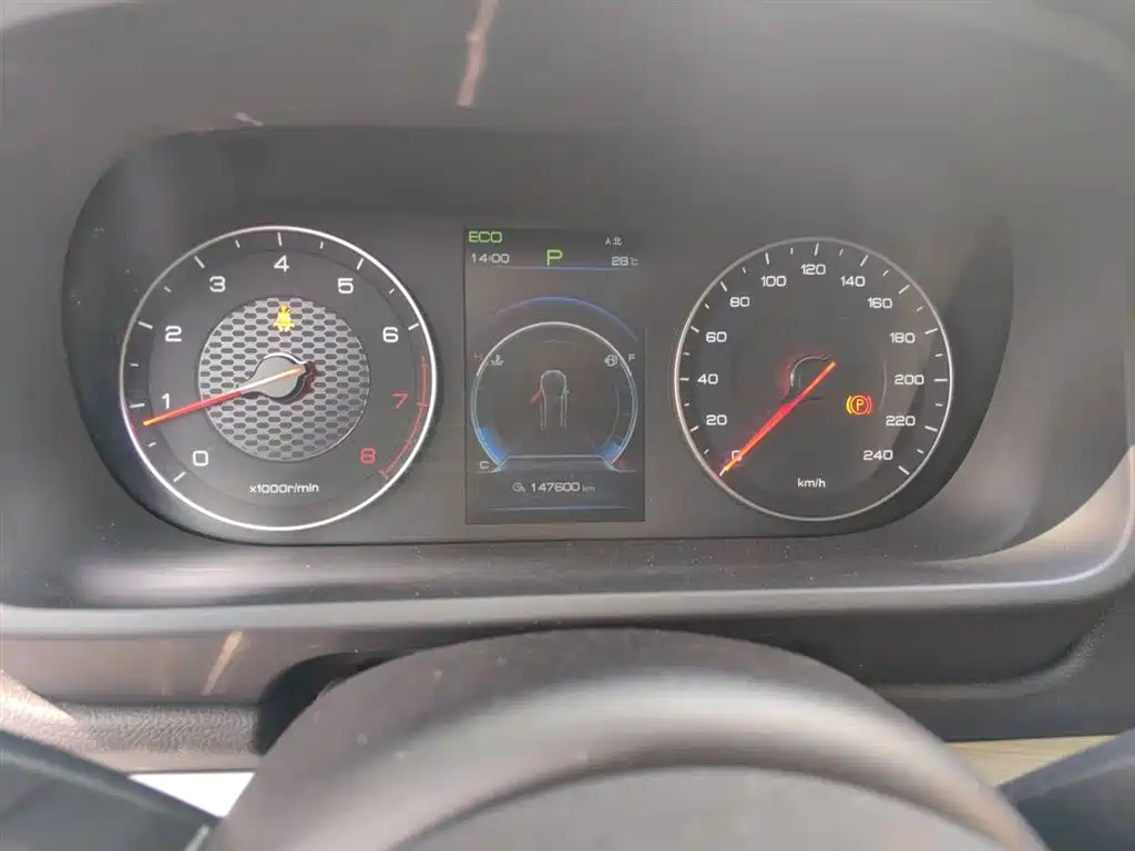 BYD Tang 2018 2.0T Automatic Smart Connection Noble Edition 7-Seater China V фото 12