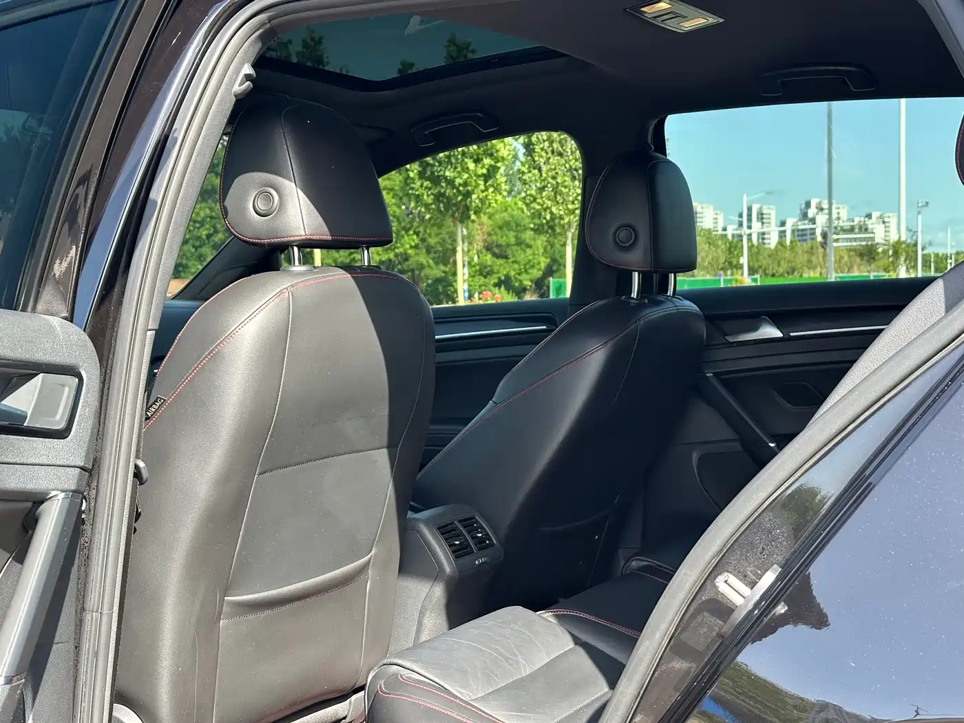 Volkswagen Golf GTI 2016 2.0TSI GTI фото 5