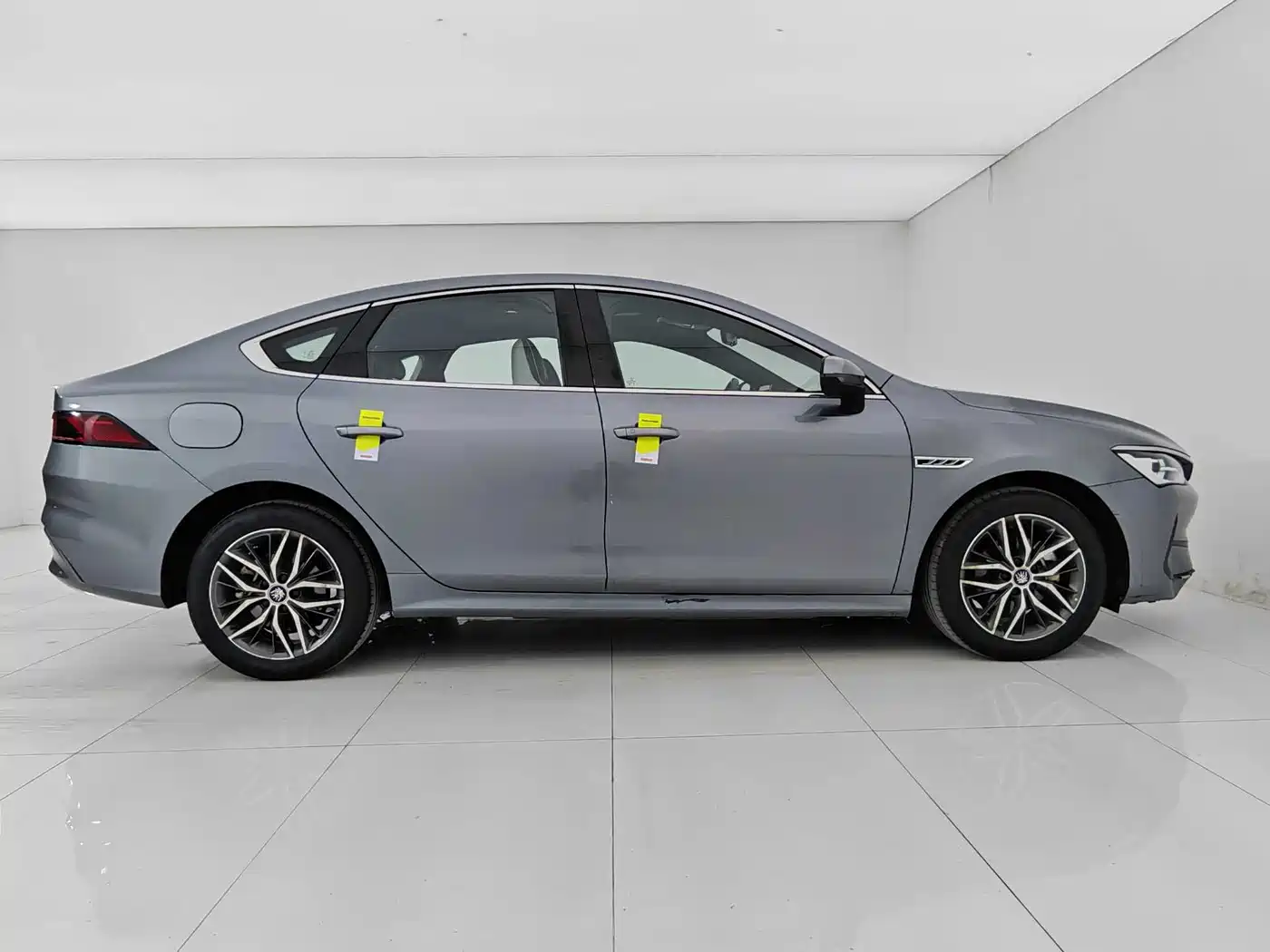 BYD Qin PLUS 2021 EV 400KM Luxury Model фото 7