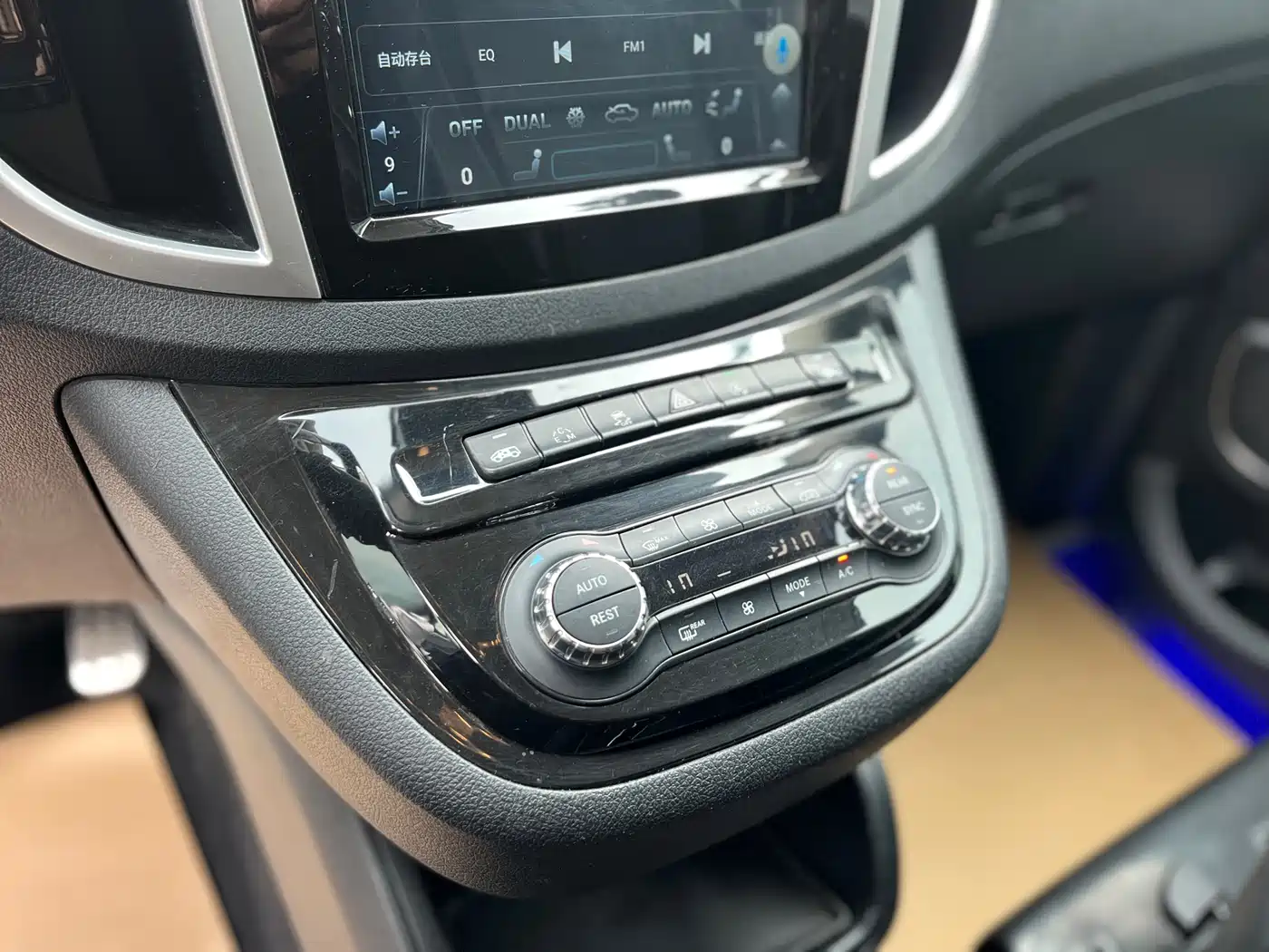 Mercedes-Benz Vito 2018 2.0T Business China V фото 12