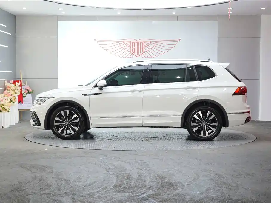 Volkswagen Tiguan L 2023 Facelift 330TSI Auto FWD R-Line Premium фото 4