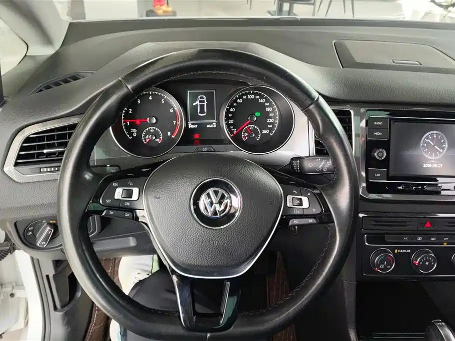 Volkswagen Golf Sportsvan 2018 230TSI Automatic Progressive фото 15