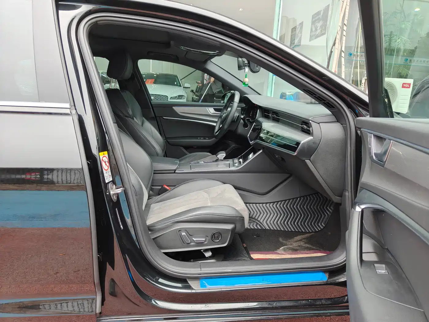 Audi A6L 2024 45 TFSI Premium Dynamic фото 17