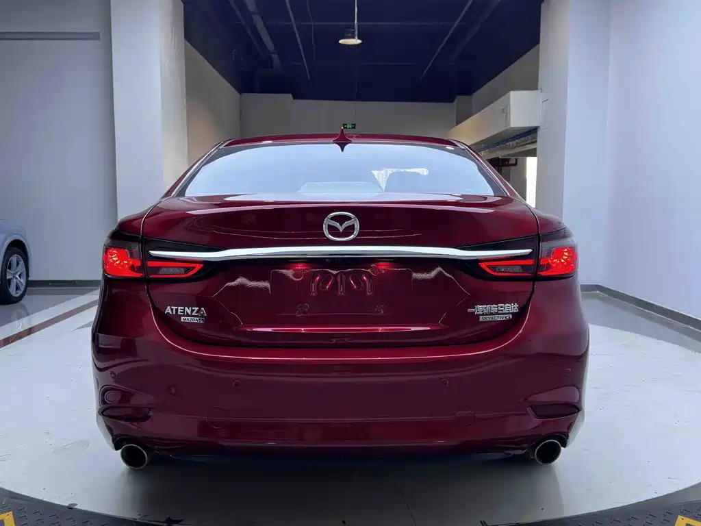 Photo 5 - Mazda Atenza