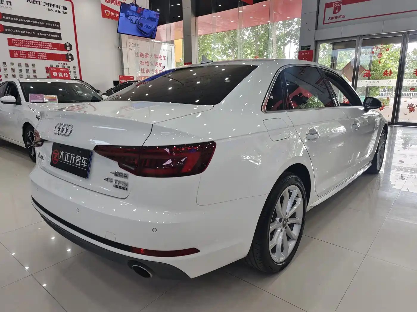 Audi A4L 2018 30th Anniversary 40 TFSI Fashion фото 9