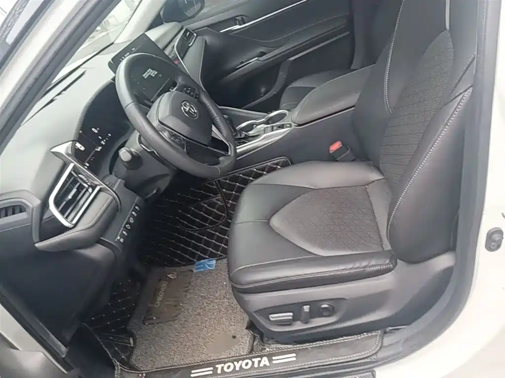 Toyota Camry 2021 2.5S Feng Shang Edition фото 15