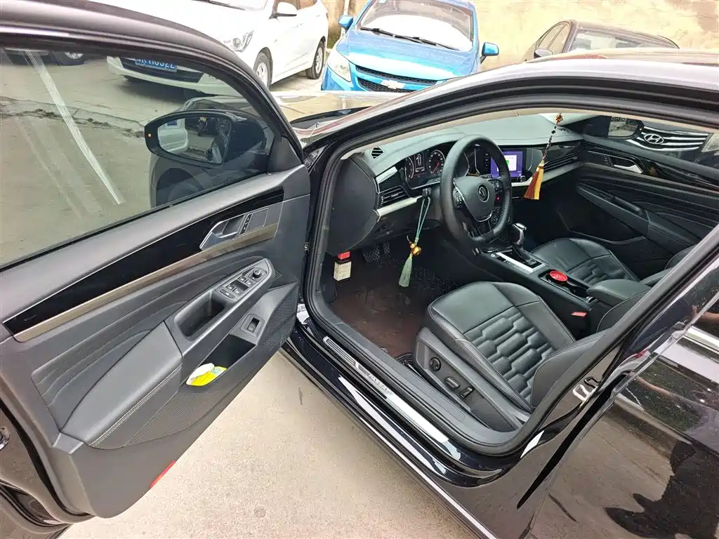 Volkswagen Passat 2021 Model 330TSI Elite Edition фото 16
