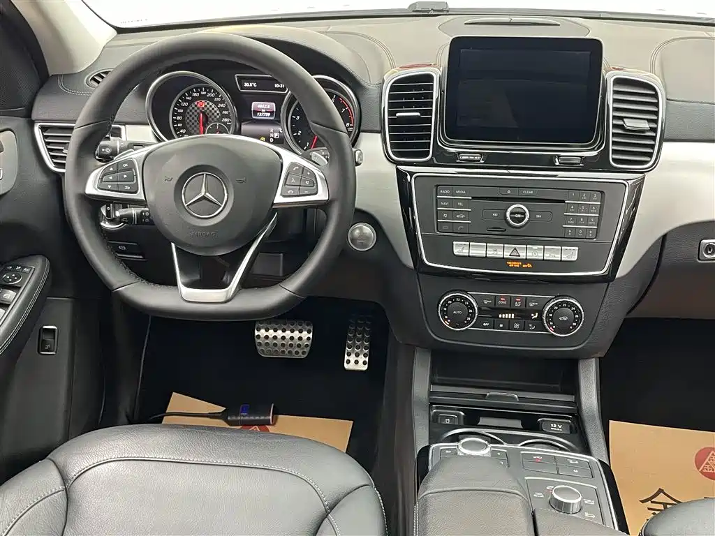 Mercedes-Benz GLE AMG 2017 AMG GLE 43 4MATIC фото 30