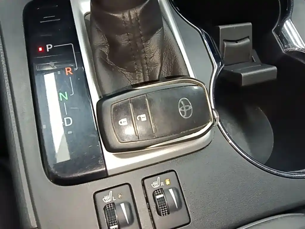 Toyota Highlander 2015 2.0T AWD Luxury Edition 7-seater фото 9