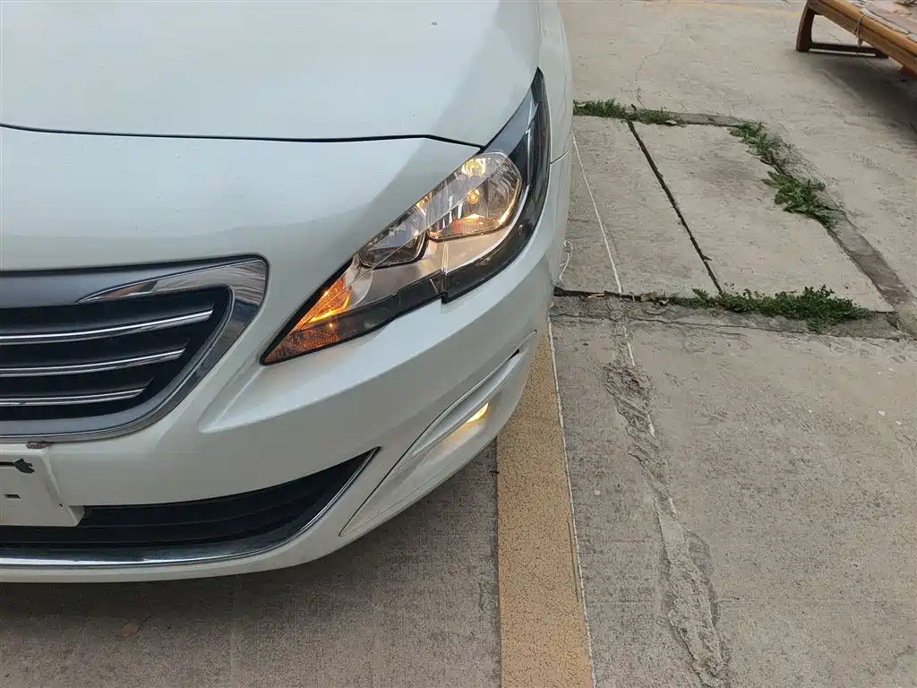 Peugeot 408 2014 1.8L Automatic Luxury Edition фото 24