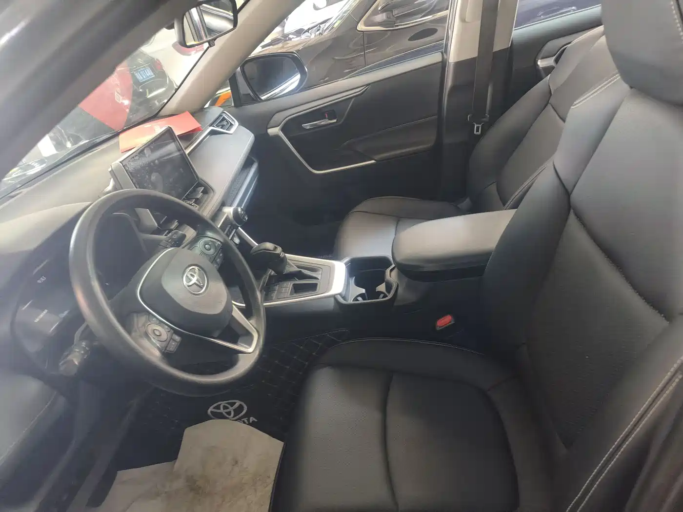 Toyota RAV4 Rongfang 2020 2.0L CVT 2WD Trend Edition фото 5