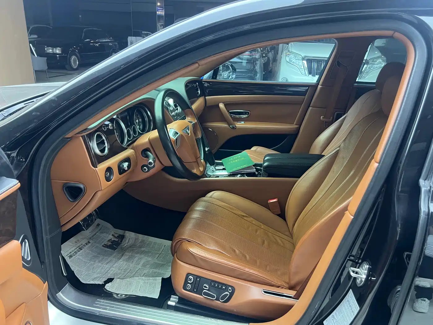 Bentley Flying Spur 2014 4.0T V8 Prestige Edition фото 6