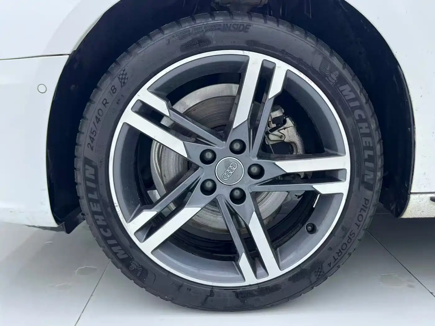 Audi A4L 2020 40 TFSI quattro Luxury Dynamic фото 17