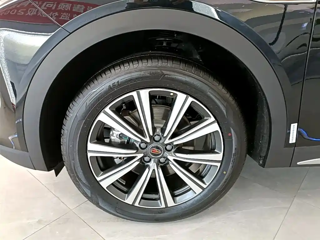 Hongqi HS7 PHEV 2025 2.0T PHEV 4WD 6-Seater Commemorative Edition фото 23
