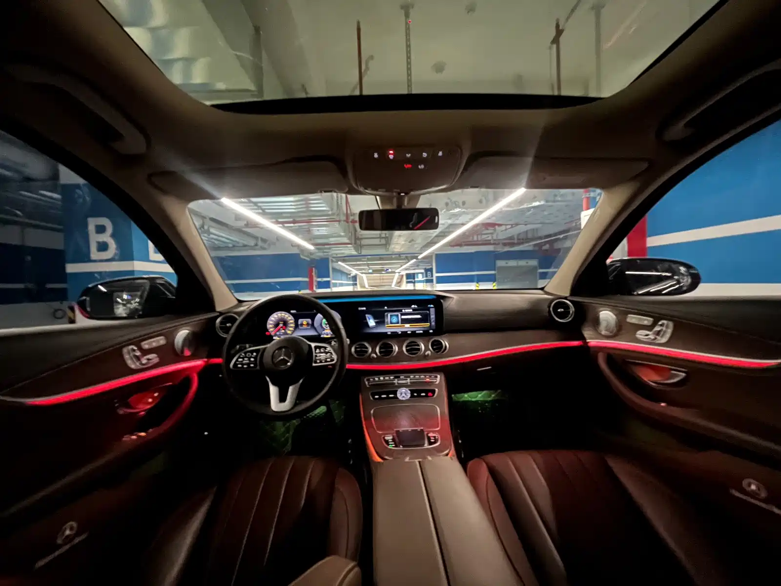 Фото 24 - Mercedes-Benz E-Class