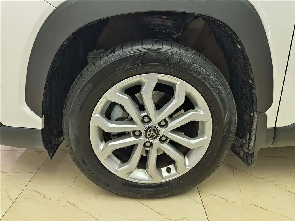 Toyota Frontlander 2024 2.0L Smart Hybrid Dual Engine Leading Edition фото 18