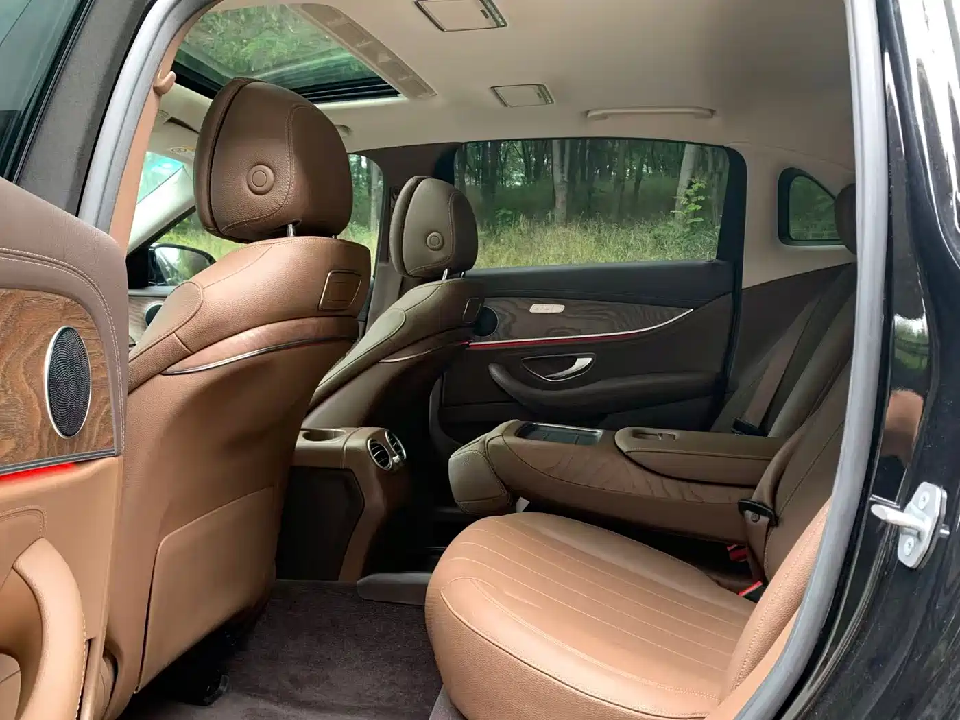 Mercedes-Benz E-Class 2019 E 200 L фото 9